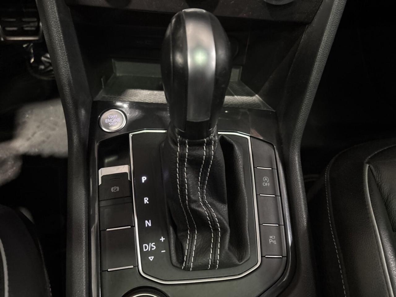 2021 Volkswagen Tiguan Highline R Line 4MOTION/Sunroof/NAVI/Leather/Drive Photo