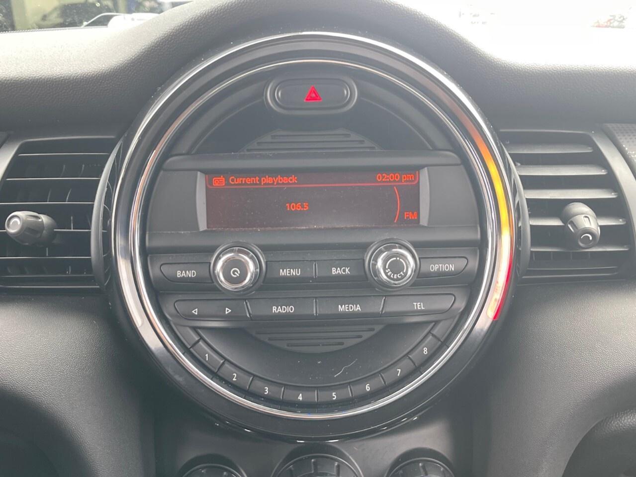 2016 MINI Cooper Hardtop 3dr HB 6spd/moonroof/heated seats /air conditionin Photo