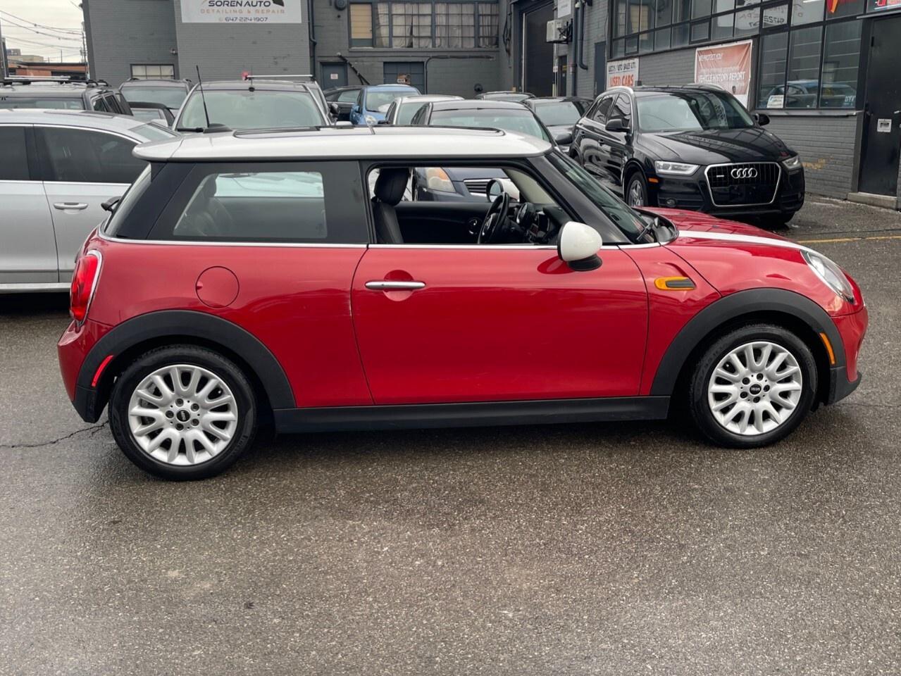 2016 MINI Cooper Hardtop 3dr HB 6spd/moonroof/heated seats /air conditionin Photo3