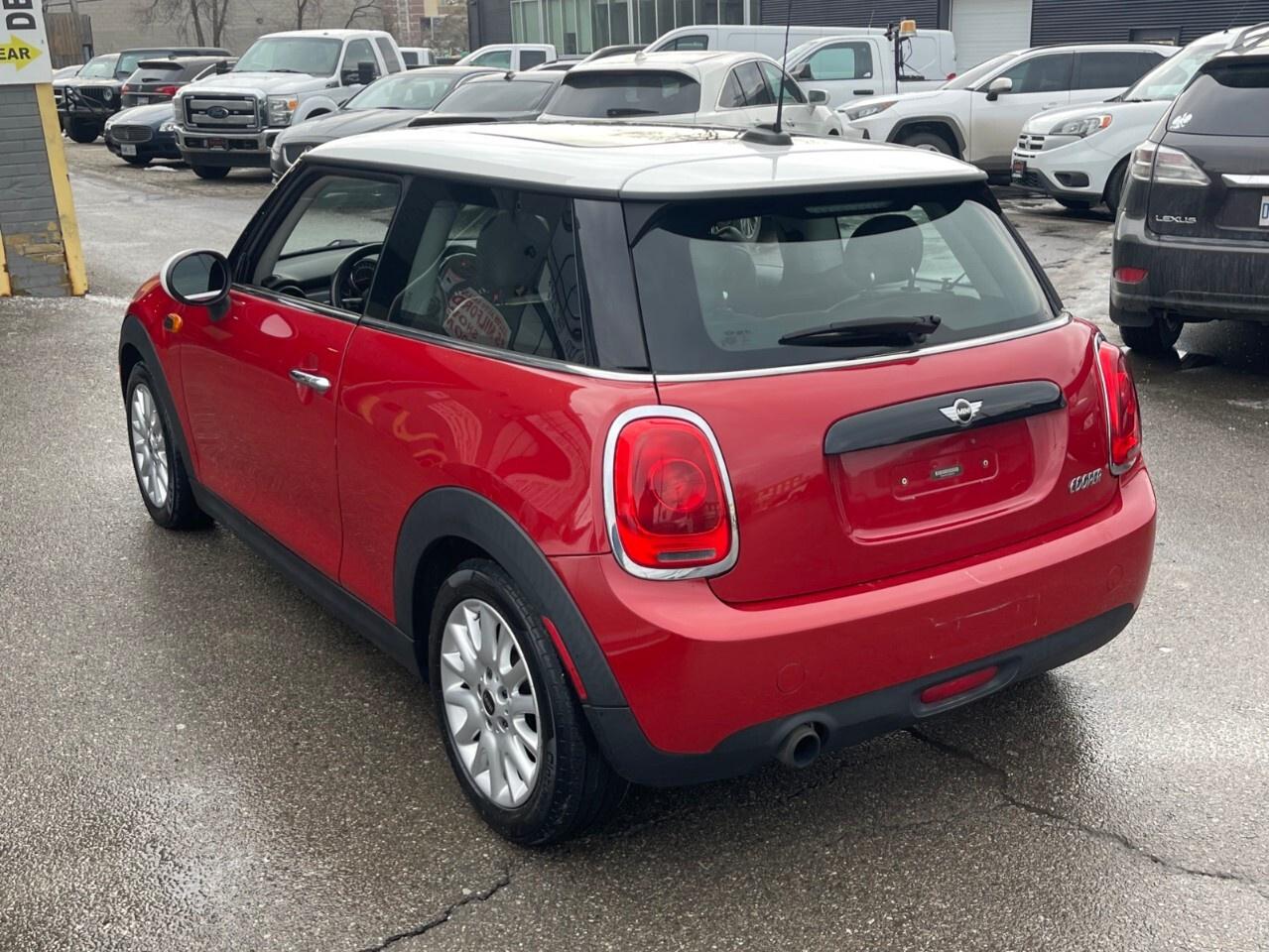 2016 MINI Cooper Hardtop 3dr HB 6spd/moonroof/heated seats /air conditionin Photo