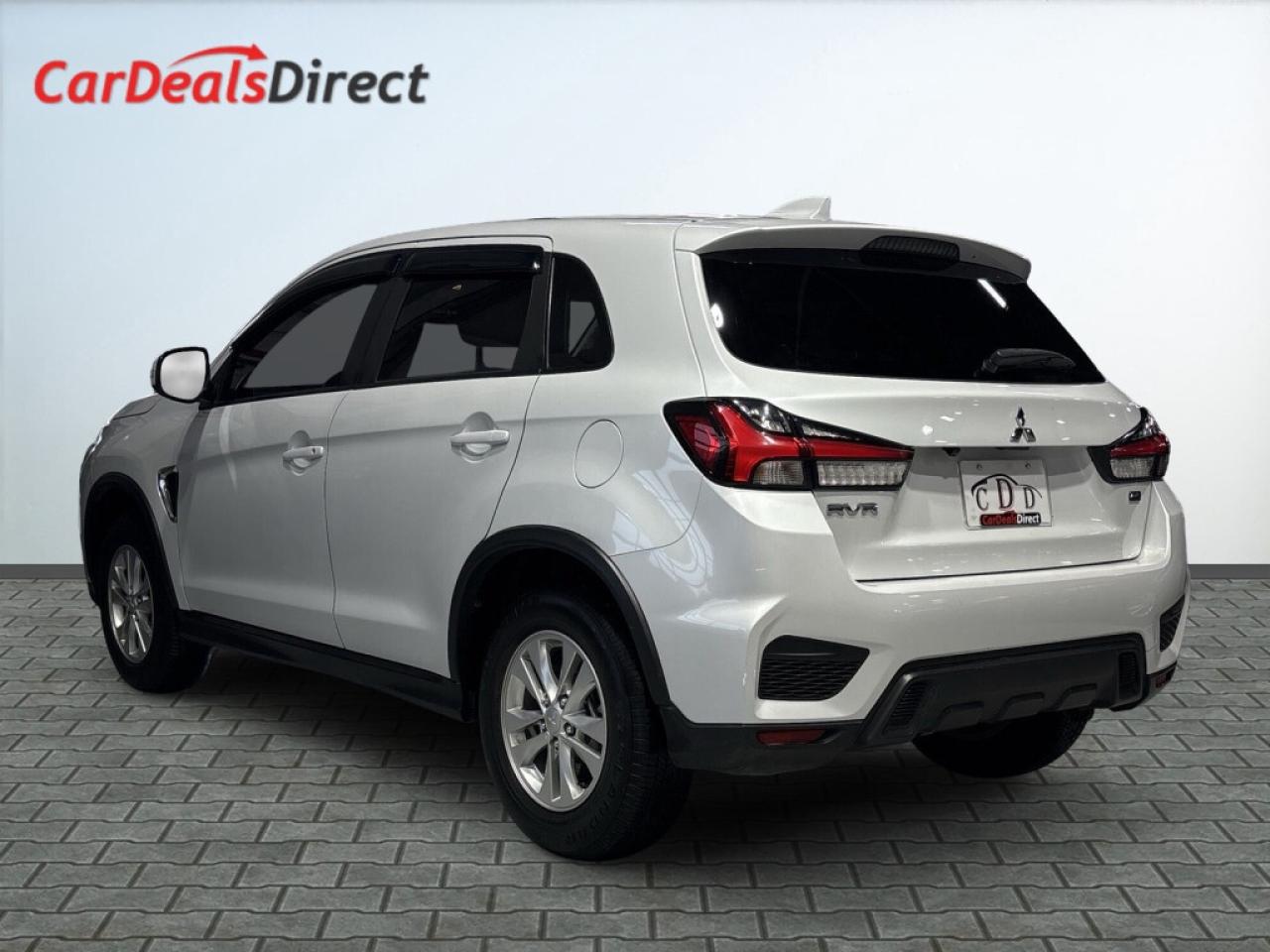 2022 Mitsubishi RVR SE AWD/Back Up Cam/Heated Seats/Clean Carfax/ Photo3