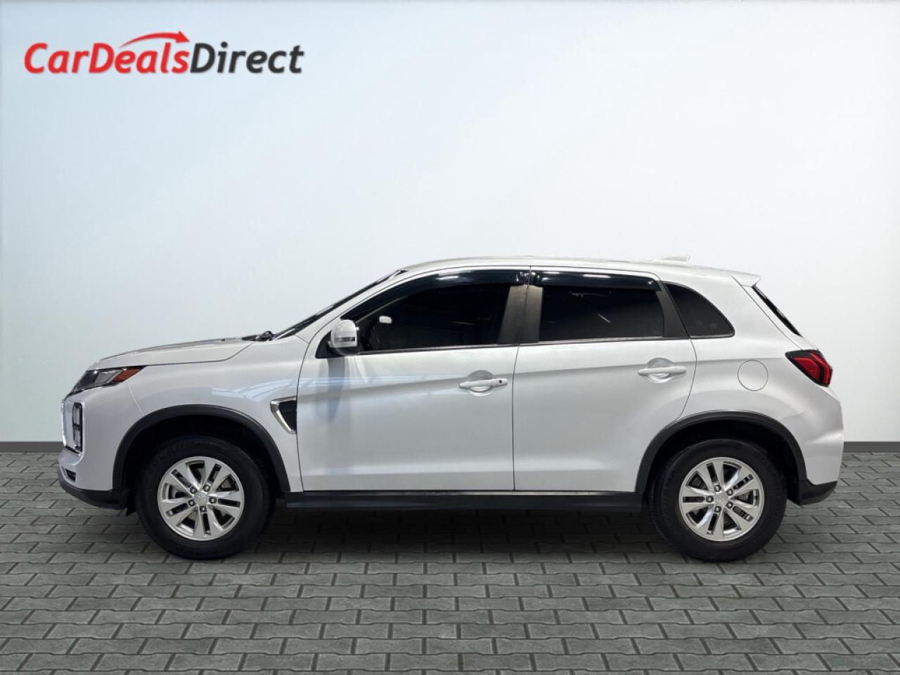 2022 Mitsubishi RVR SE AWD/Back Up Cam/Heated Seats/Clean Carfax/ Photo2