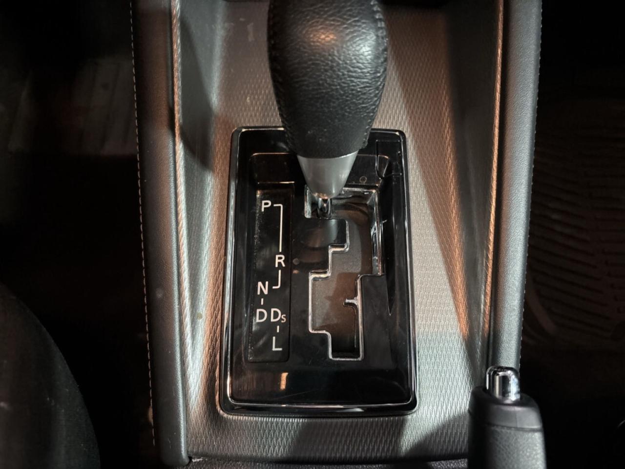 2022 Mitsubishi RVR SE AWD/Back Up Cam/Heated Seats/Clean Carfax/ Photo