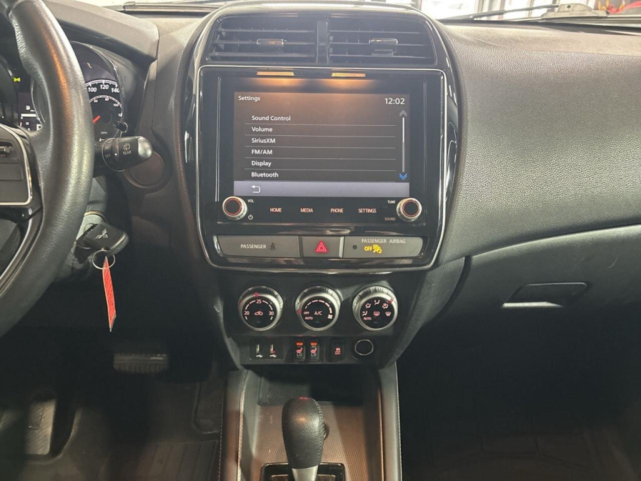 2022 Mitsubishi RVR SE AWD/Back Up Cam/Heated Seats/Clean Carfax/ Photo