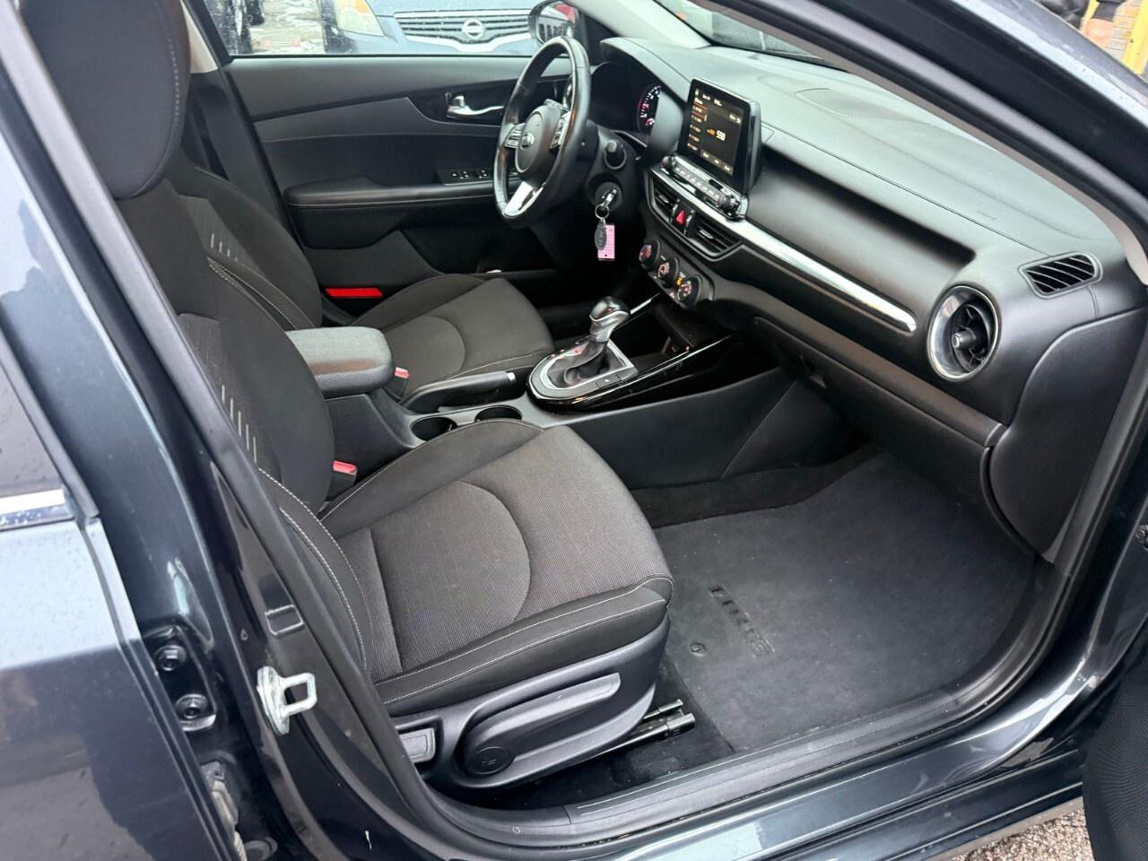 2019 Kia Forte EX IVT 2019 Kia forte EX Photo