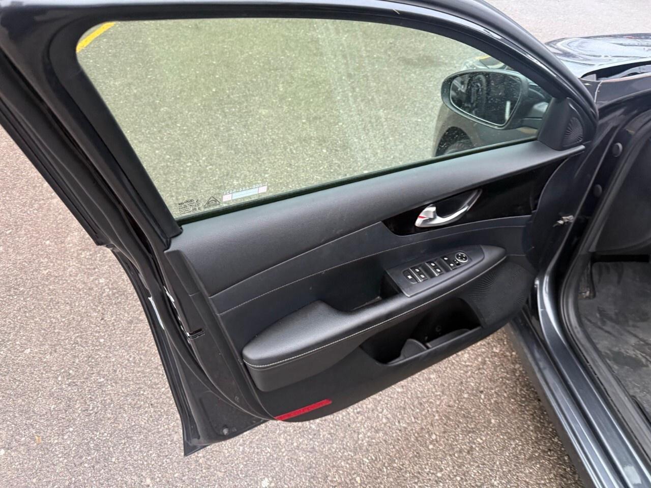 2019 Kia Forte EX IVT 2019 Kia forte EX Photo