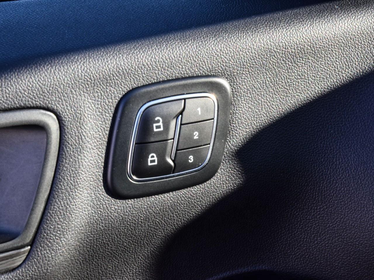 2025 Ford Escape PHEV Photo