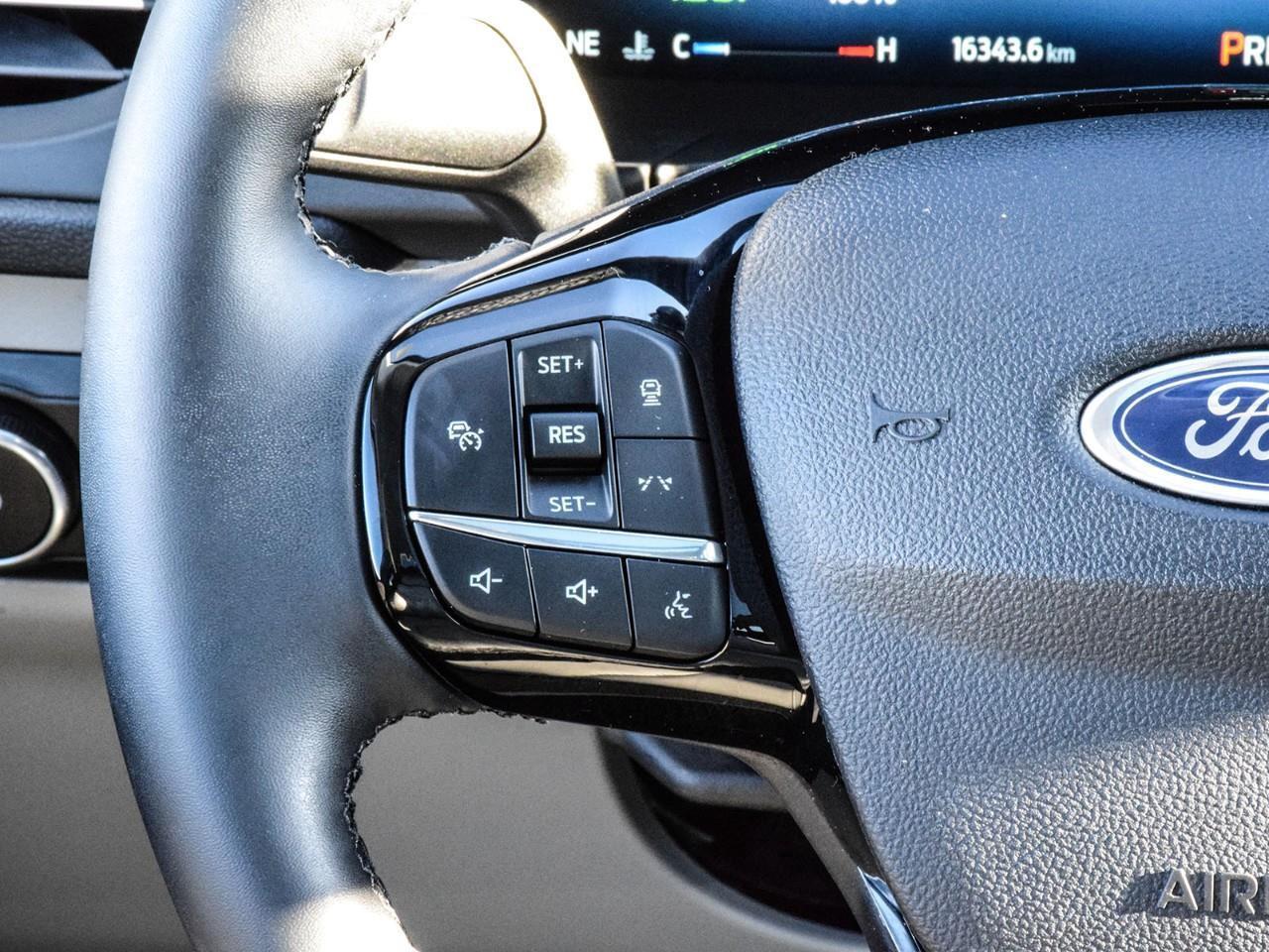 2025 Ford Escape PHEV Photo