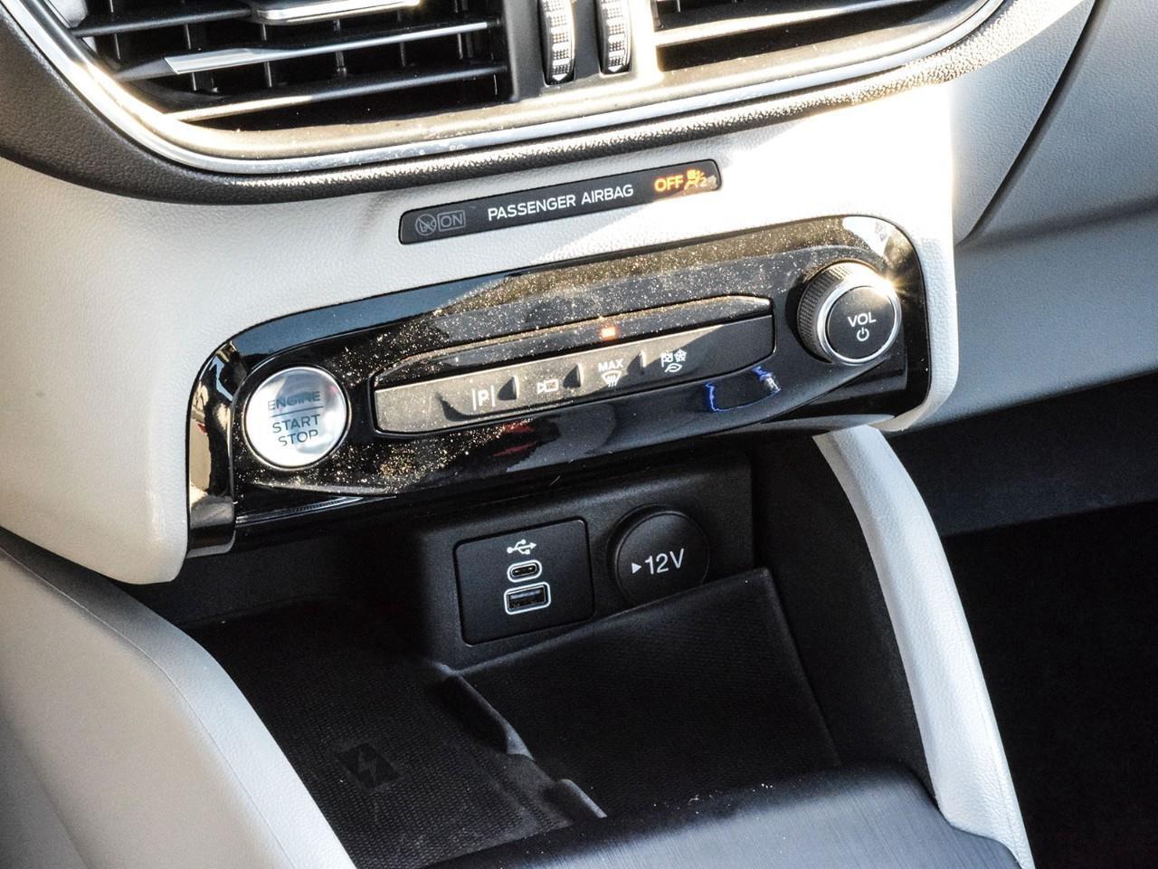 2025 Ford Escape PHEV Photo