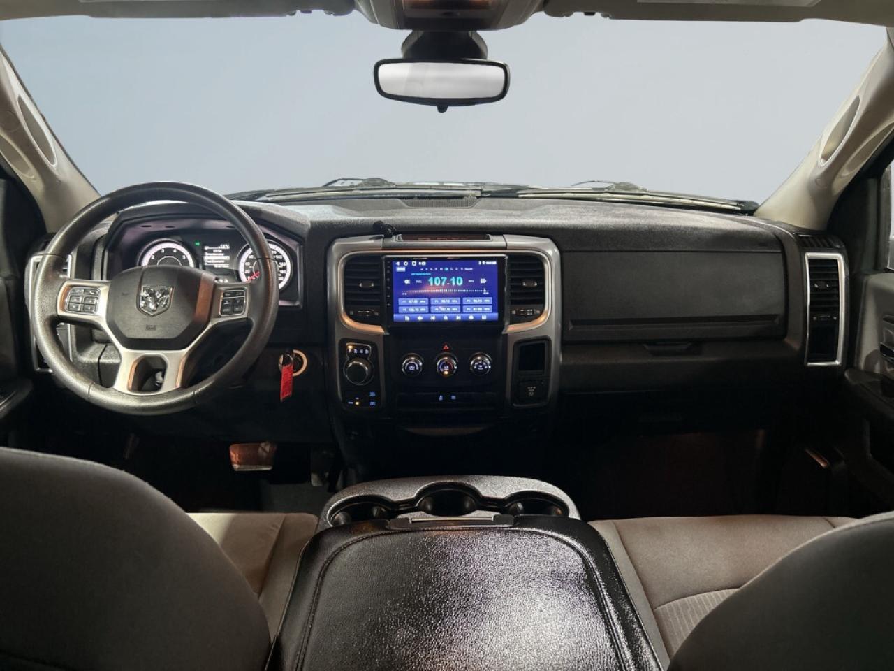 2023 RAM 1500 SLT/ HEMI V8 Express PKG/Big Screen NAVI/Android C Photo