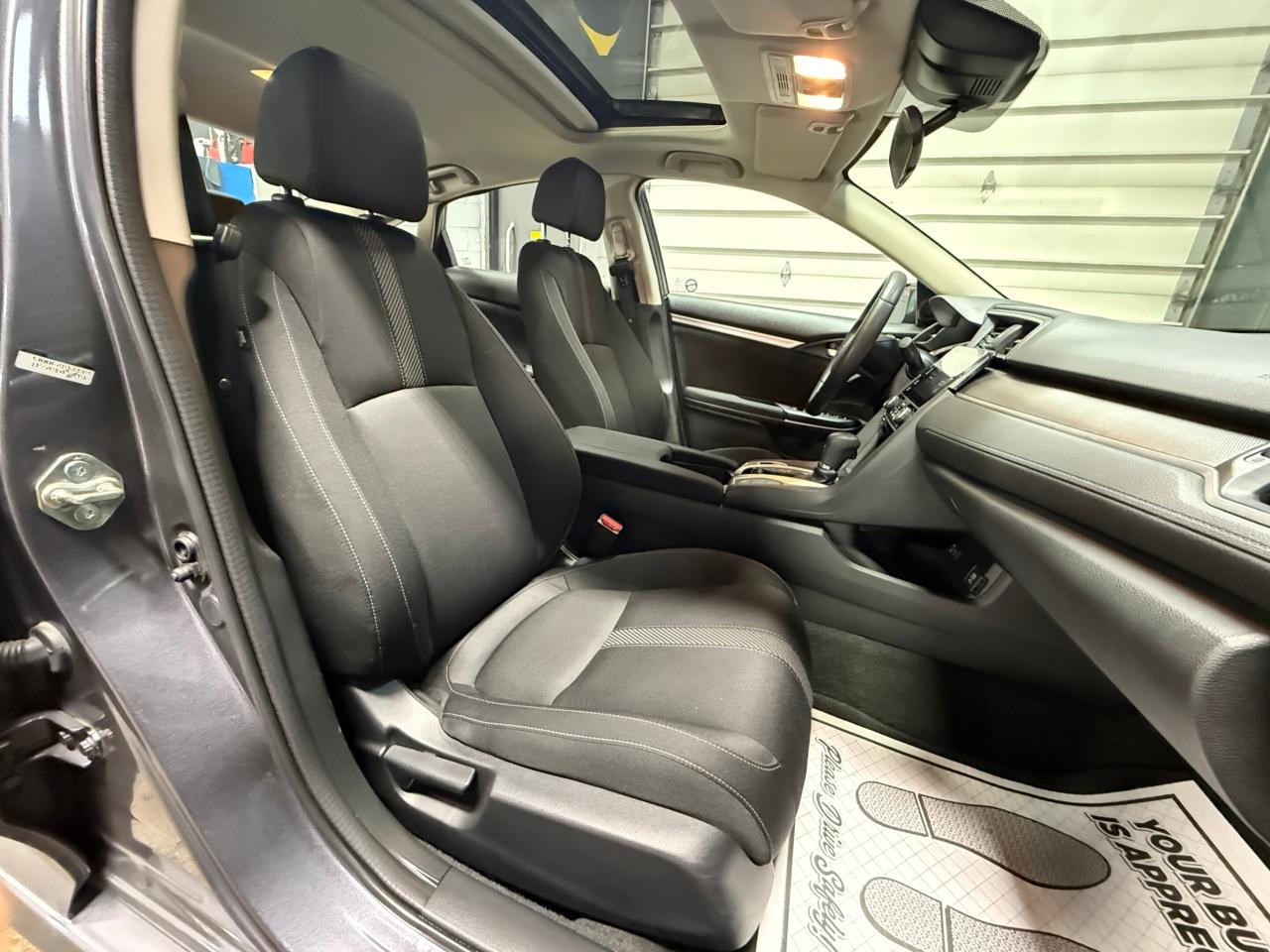 2018 Honda Civic EX    SUNROOF   LOW KM   HEATED FRONT SEATS Photo