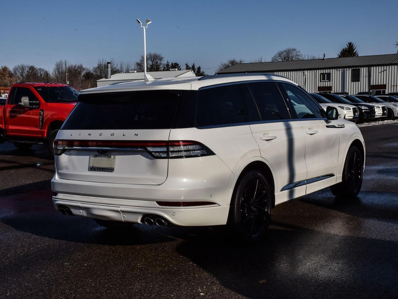 2022 Lincoln Aviator Reserve Class IV Tow   Illumination Package Photo