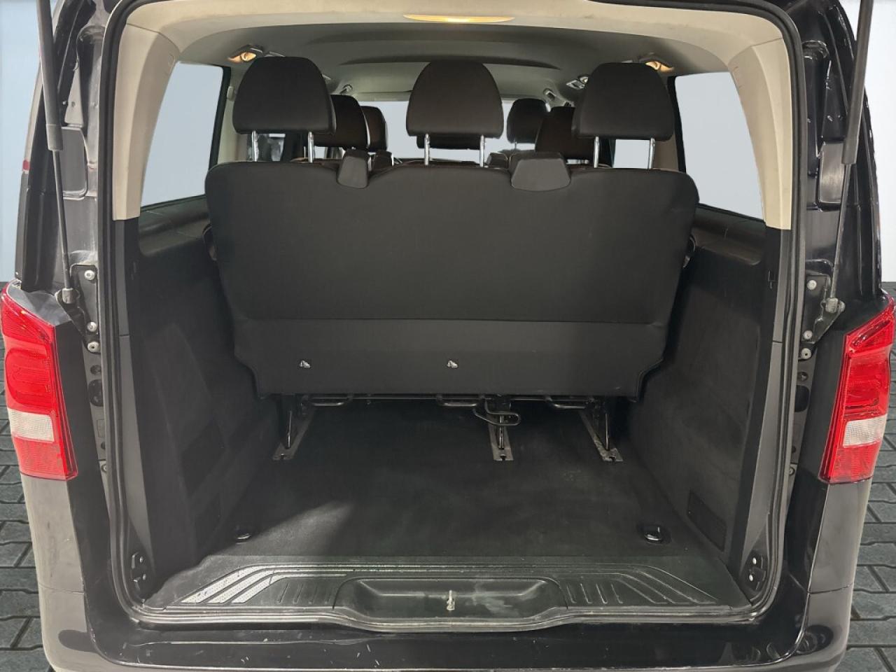 2020 Mercedes-Benz Metris Passenger Van Clean Carfax/ 8 Seater/Leather/Back up Cam/Lane As Photo