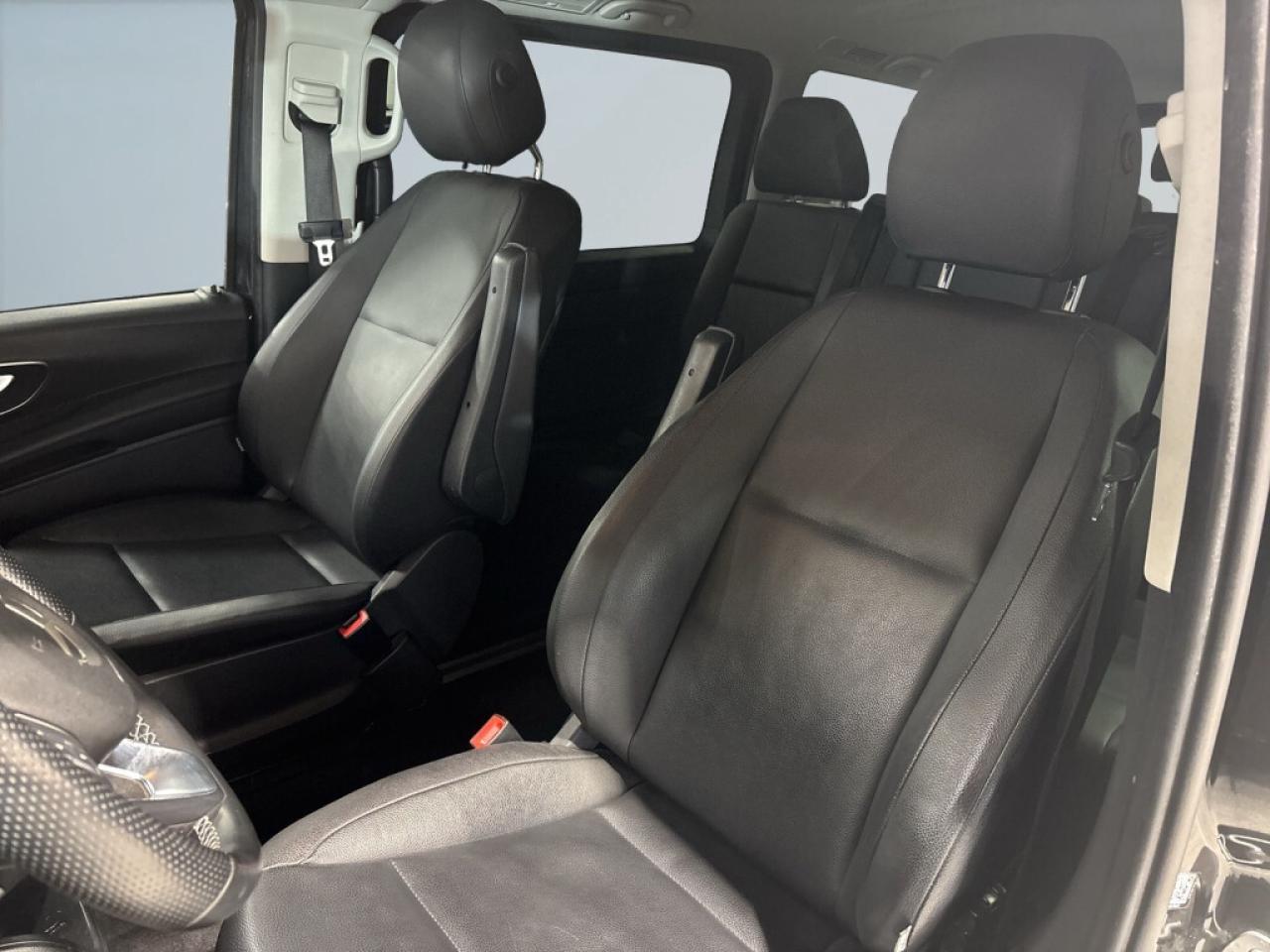 2020 Mercedes-Benz Metris Passenger Van Clean Carfax/ 8 Seater/Leather/Back up Cam/Lane As Photo