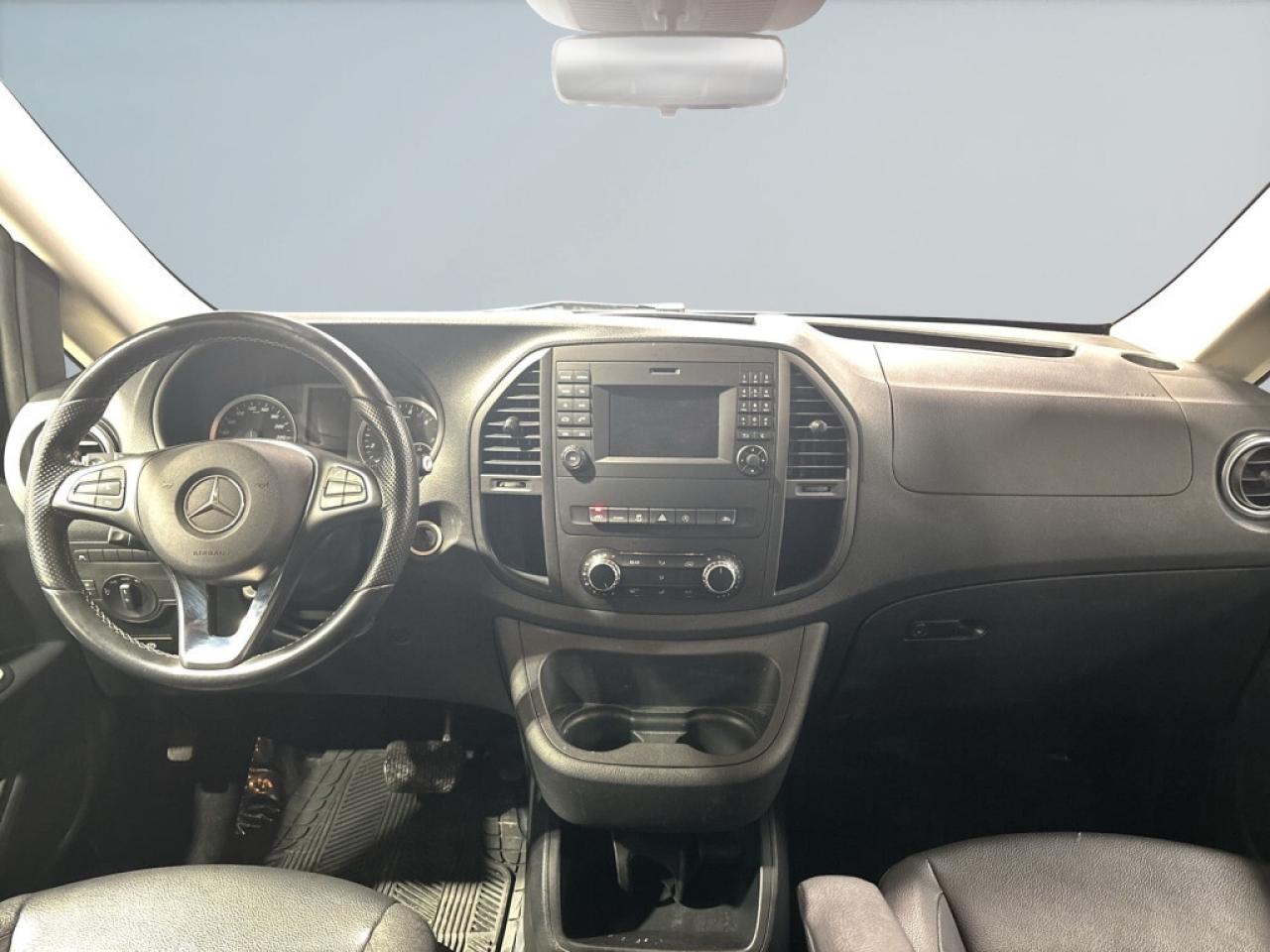 2020 Mercedes-Benz Metris Passenger Van Clean Carfax/ 8 Seater/Leather/Back up Cam/Lane As Photo