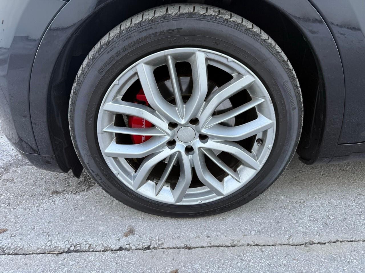 2019 Maserati Levante GranLusso 3.0L 2019 Maserati Levante, Gran Luso Photo3