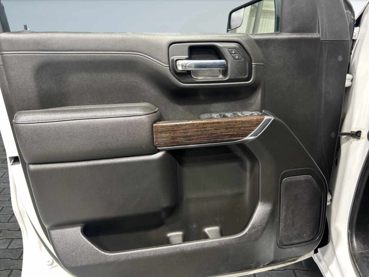 2022 GMC 1500 SLT 4x4  Clean Carfax/Android Car Play/B Cam/Crew Photo