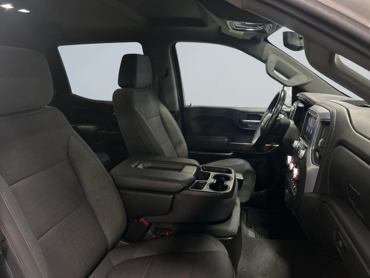 2022 GMC 1500 SLT 4x4  Clean Carfax/Android Car Play/B Cam/Crew Photo