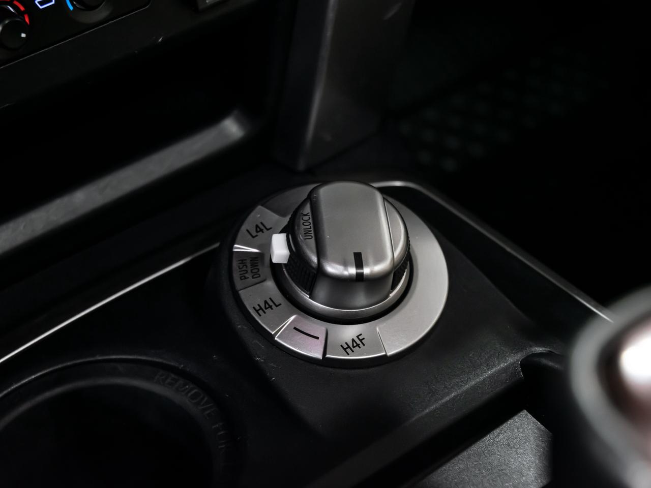 2021 Toyota 4Runner 4WD LIMITED NAVIGATION REAR CAMERA 7 PASSENGER Photo