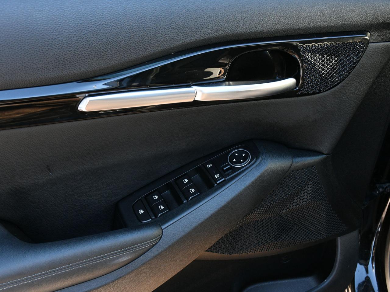 2022 Kia Seltos EX Premium Certified   NAVI   Pano Roof   Backup C Photo