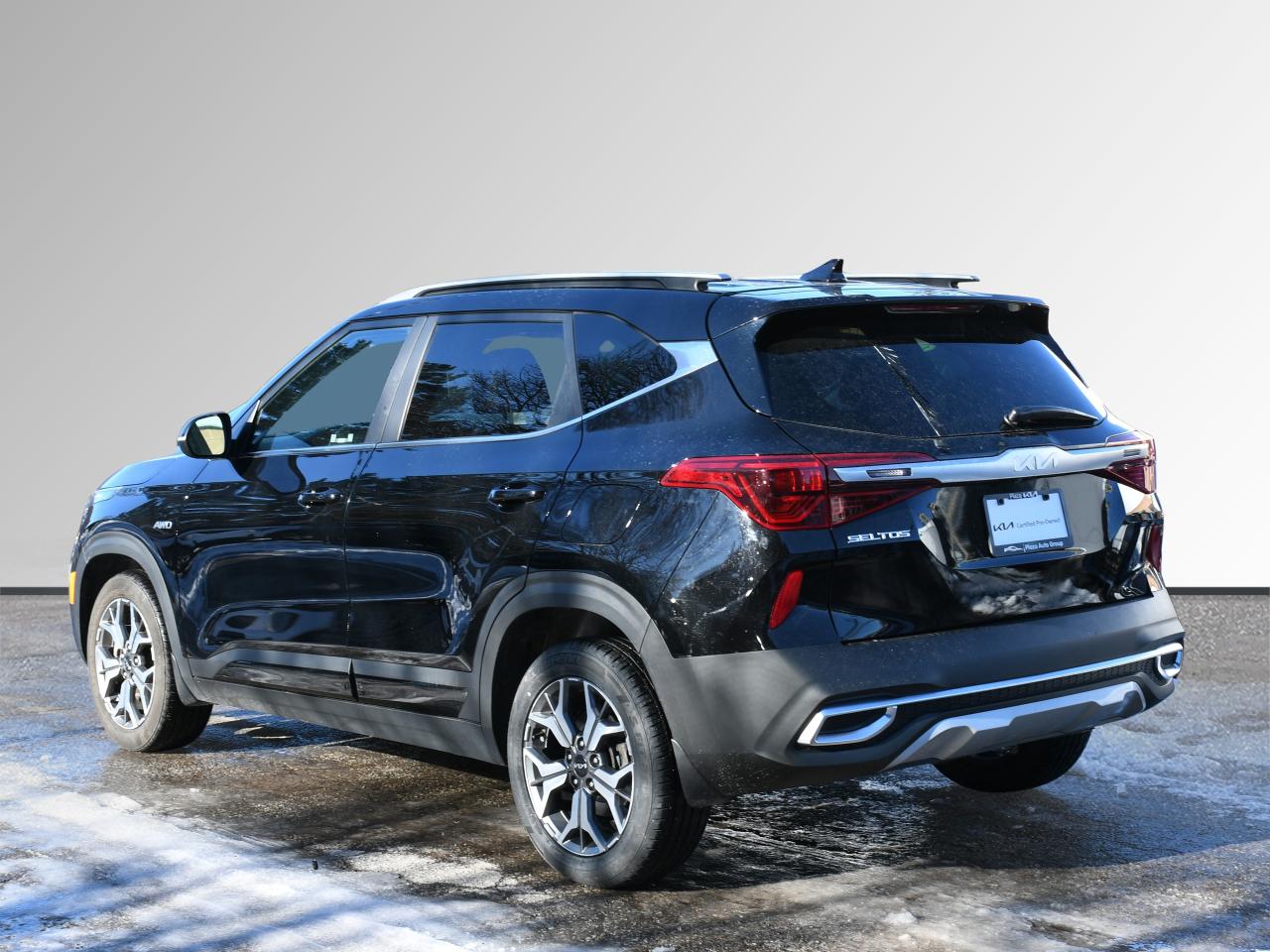 2022 Kia Seltos EX Premium Certified   NAVI   Pano Roof   Backup C Photo