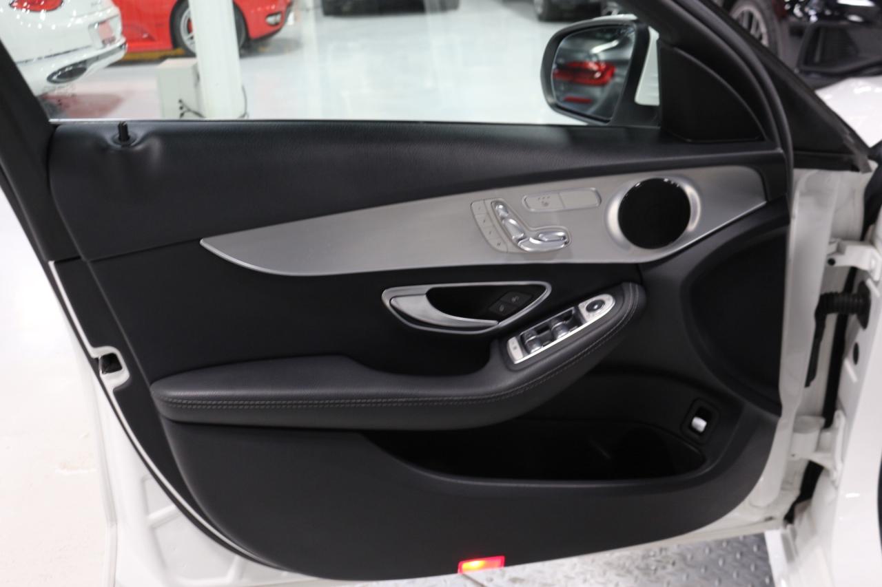 2018 Mercedes-Benz C-Class C 300 4MATIC AMG PKG BLIND SPOTS NAVI REAR VIEW Photo