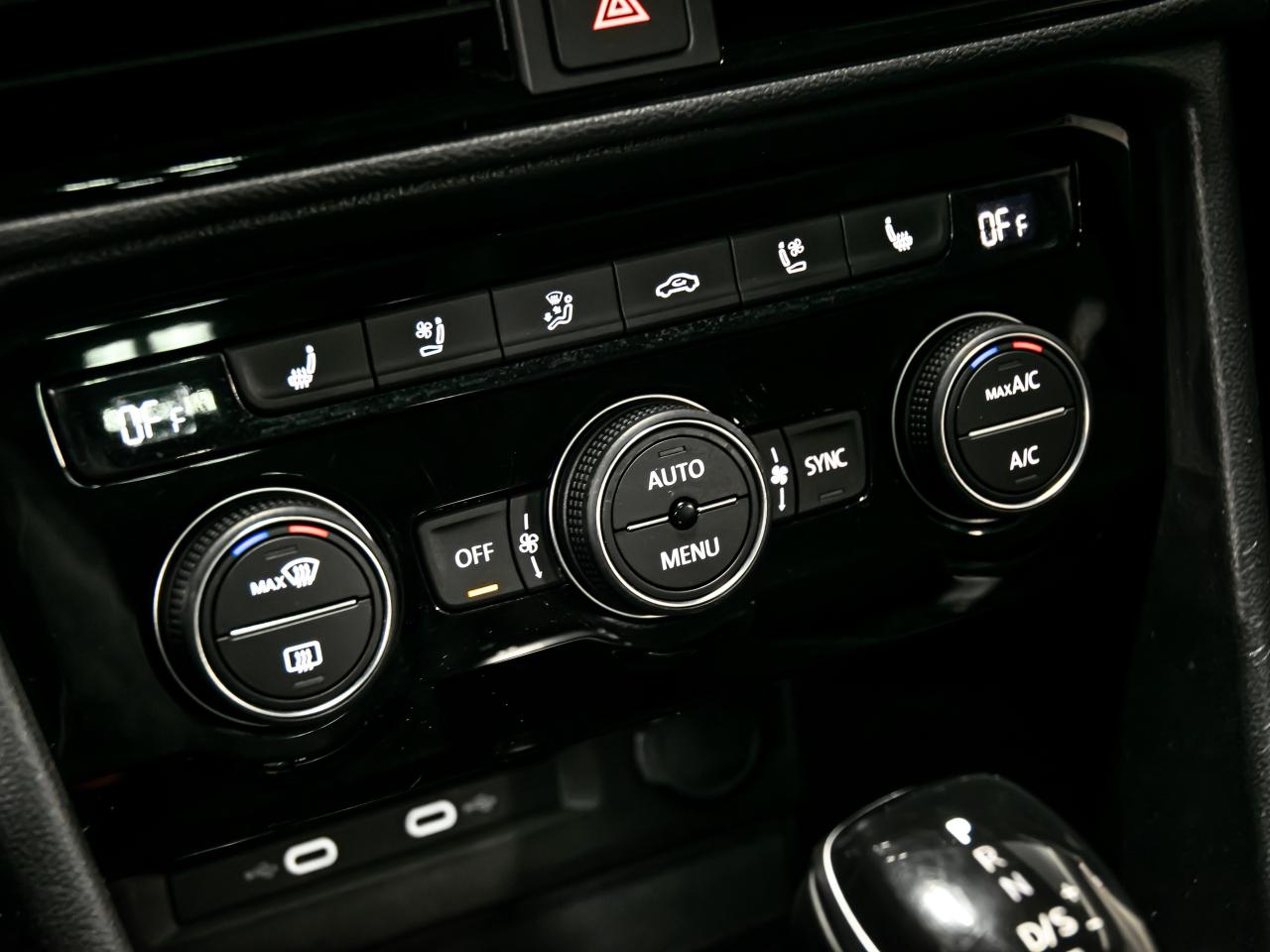 2022 Volkswagen Taos HIGHLINE 4MOTION BLIND SPOTS NAVI REAR VIEW CAM Photo