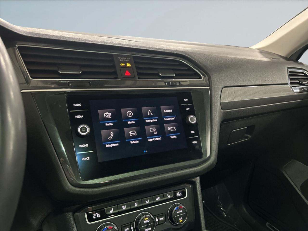 2020 Volkswagen Tiguan 4 Motion AWD/Clean Carfax/Two tone Leather/NAVi /S Photo