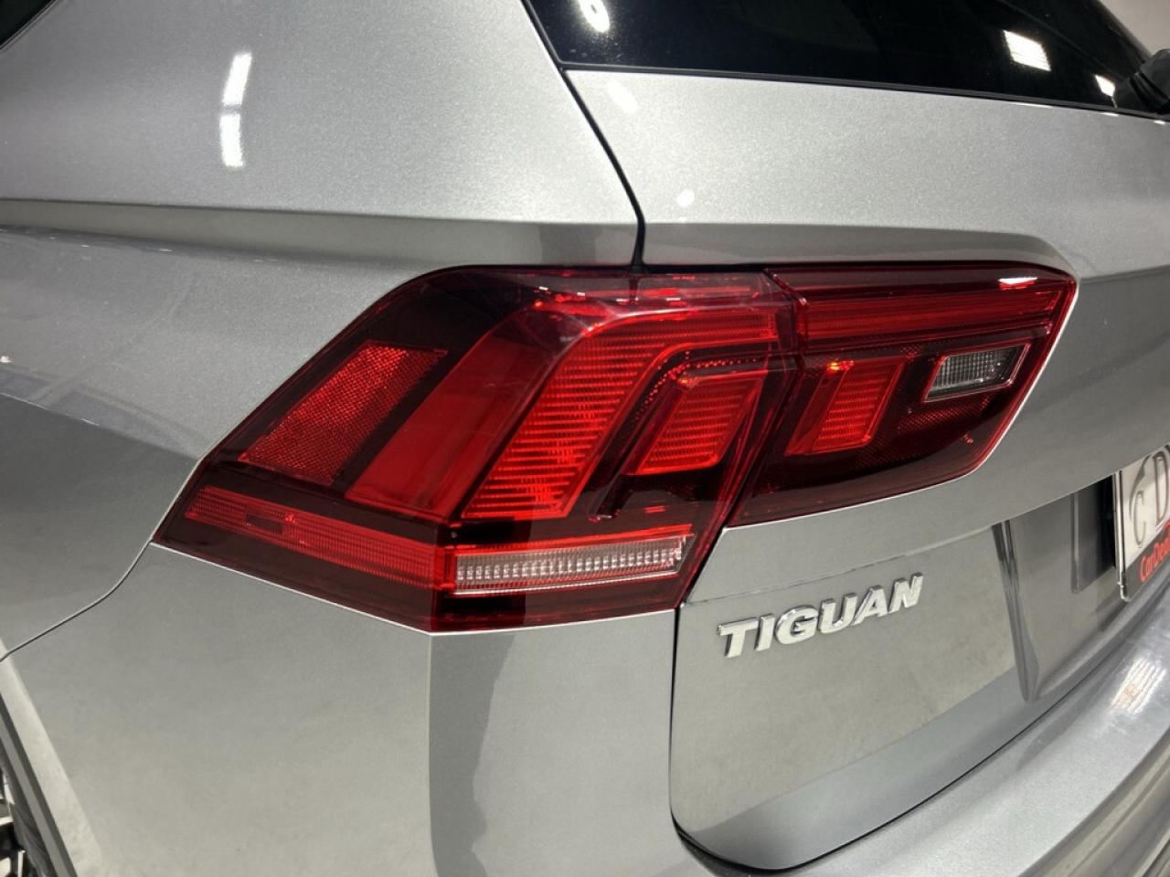 2020 Volkswagen Tiguan 4 Motion AWD/Clean Carfax/Two tone Leather/NAVi /S Photo