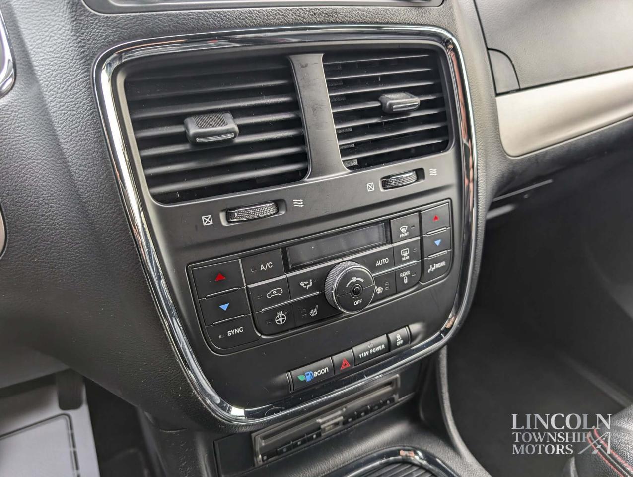 2020 Dodge Grand Caravan GT Photo