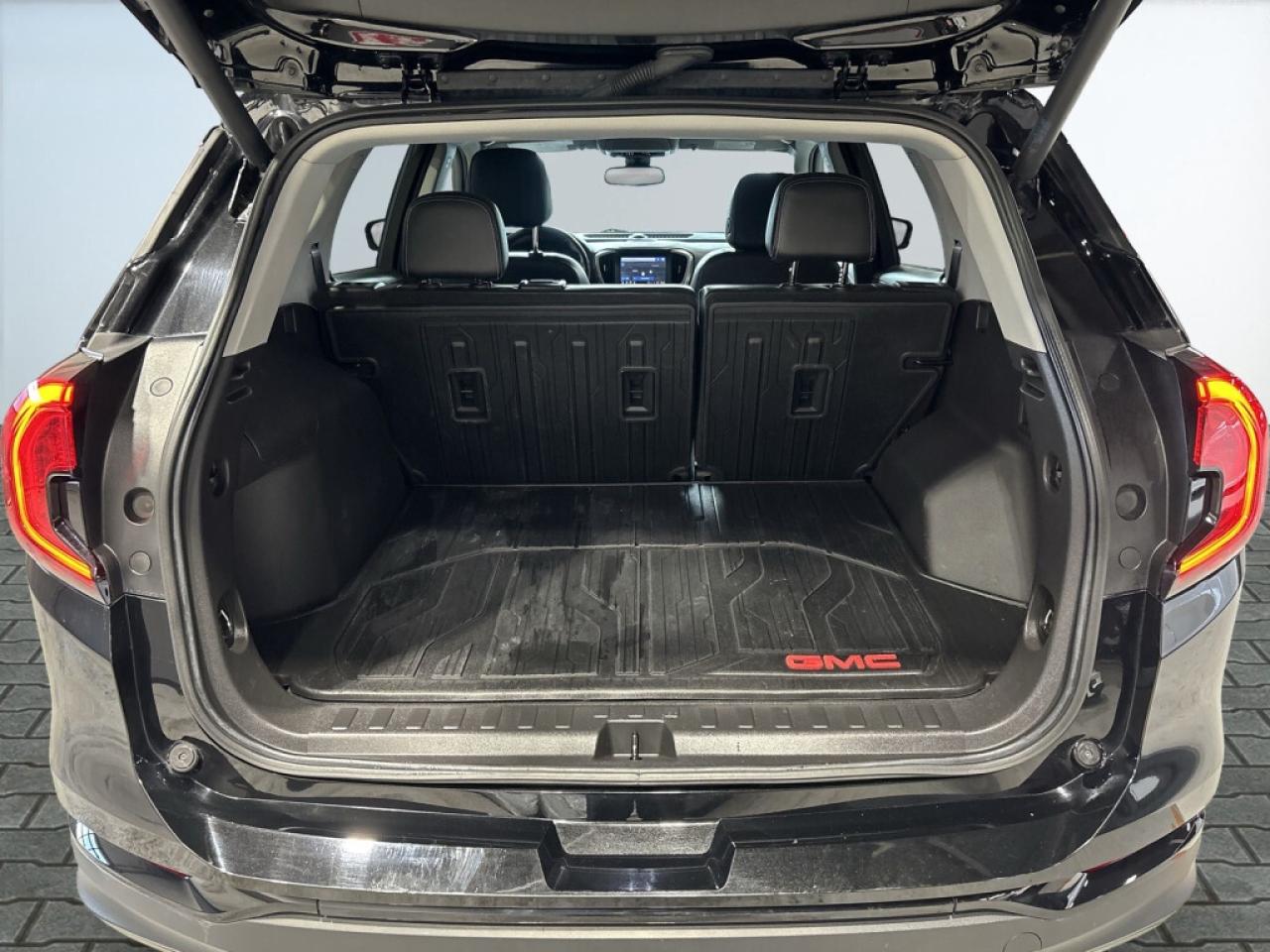 2022 GMC Terrain SLT AWD/Remote Start/Leather/NAVI/Sunroof/ Adaptiv Photo