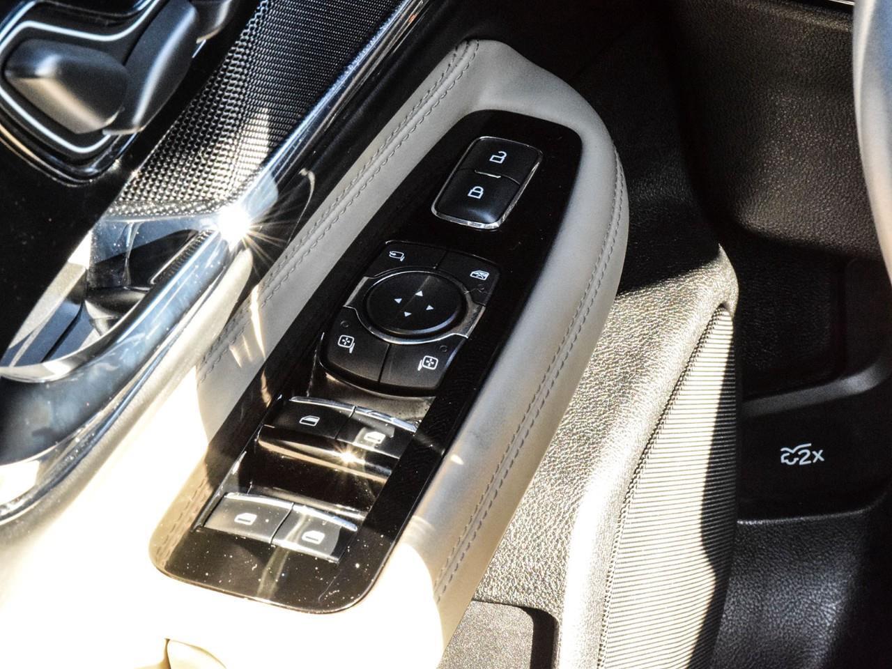 2025 Lincoln Corsair Grand Touring HUD   2.99% 72 MONTHS O.A.C. Photo