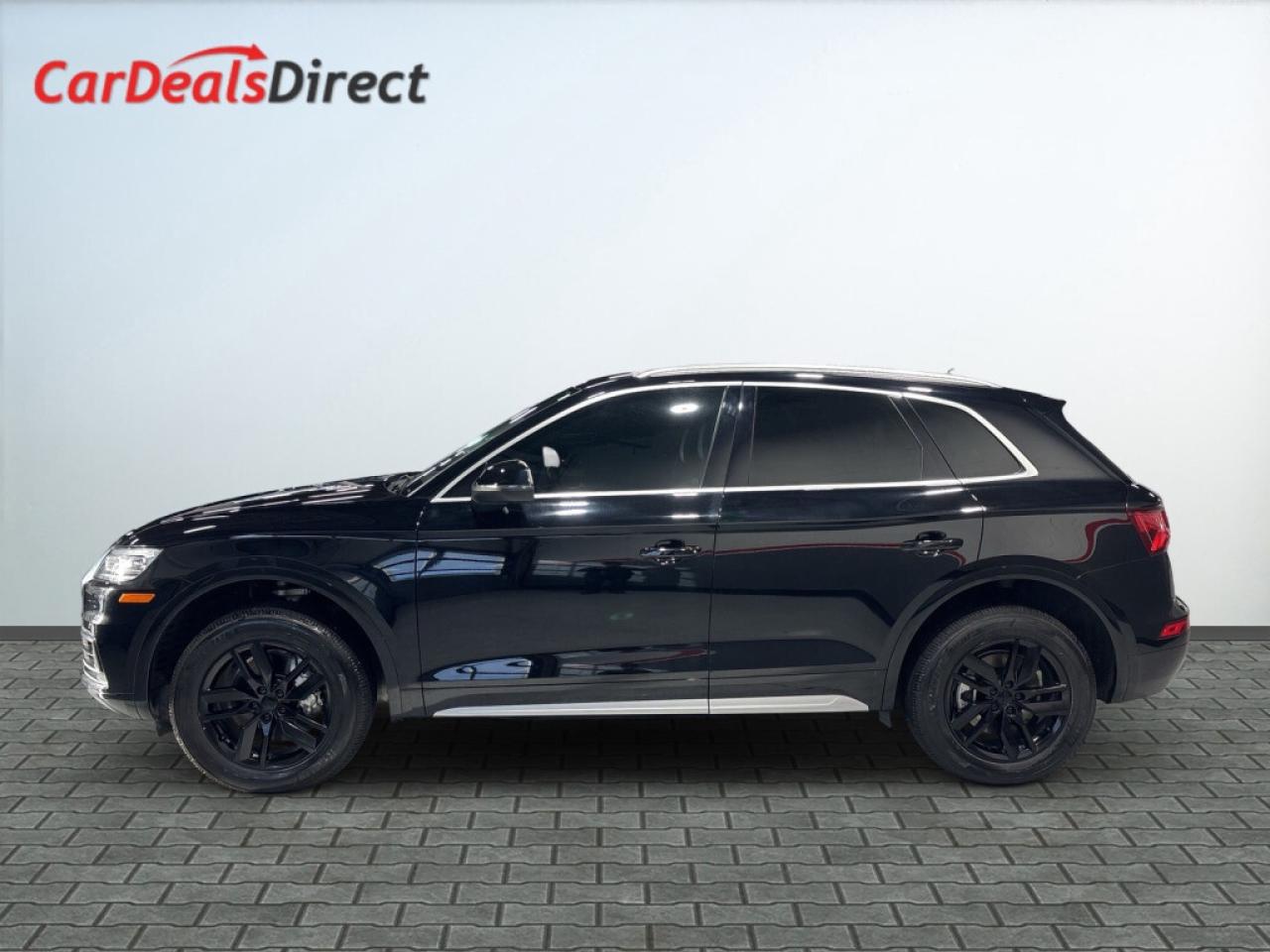 2020 Audi Q5 Quattro/Leather/NAVI/ Clean Carfax / Service Recor Photo3