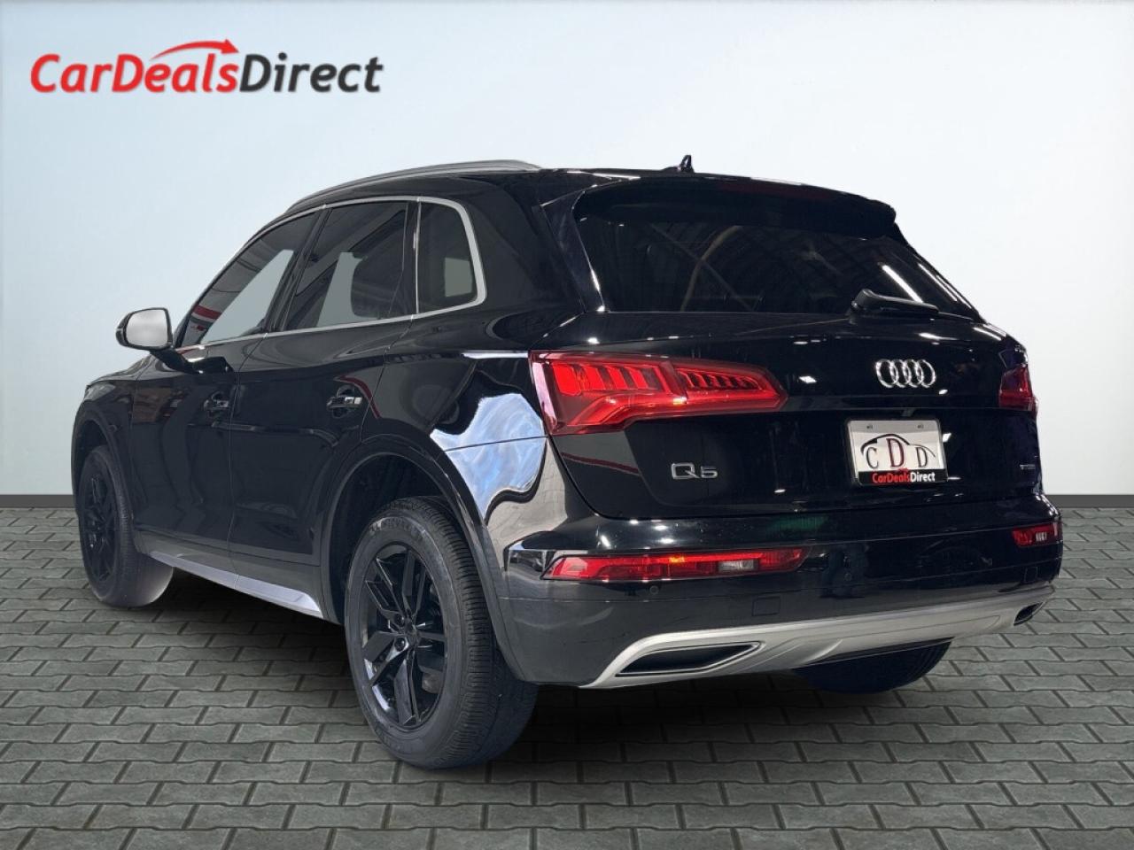 2020 Audi Q5 Quattro/Leather/NAVI/ Clean Carfax / Service Recor Photo4