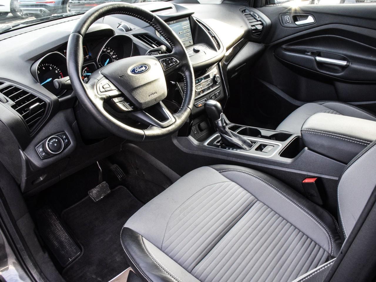 2017 Ford Escape SE SE Appearance Package   Navigation   Power Lift Photo