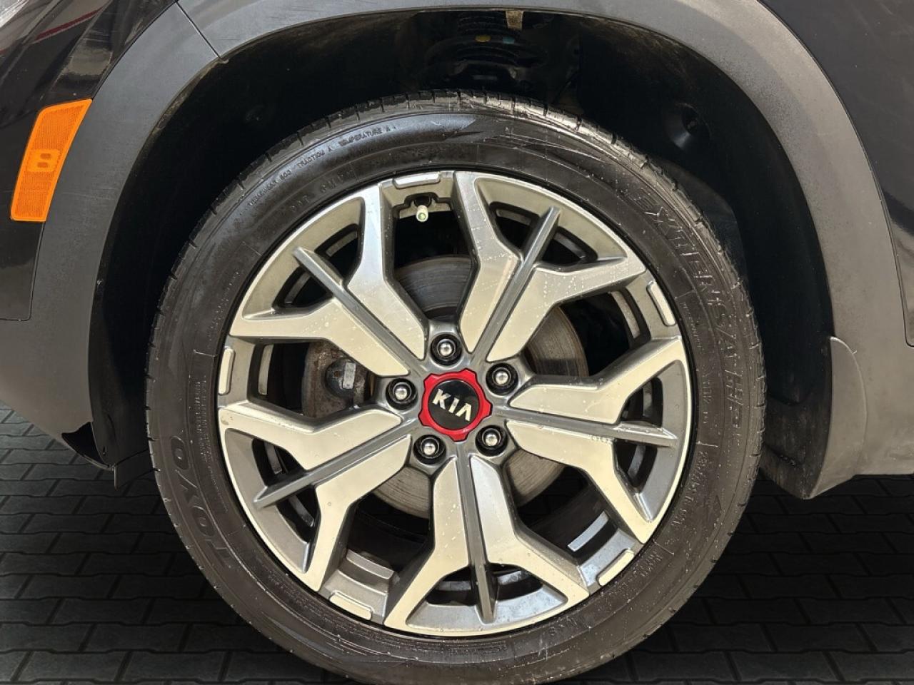 2021 Kia Seltos SX Turbo AWD/Leather/Panoroof/NAVI/Lane Depart/Dri Photo