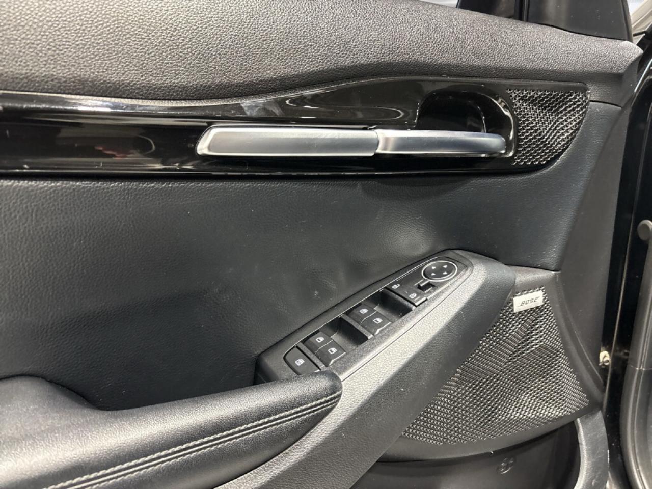 2021 Kia Seltos SX Turbo AWD/Leather/Panoroof/NAVI/Lane Depart/Dri Photo