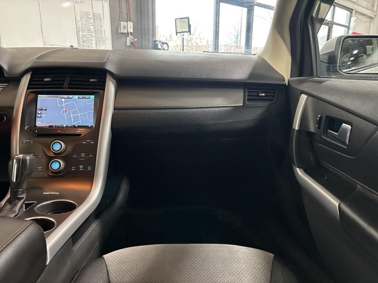 2014 Ford Edge SEL AWD /Leather/Sunroof/Back Up Cam/NAVI/Bluetoot Photo