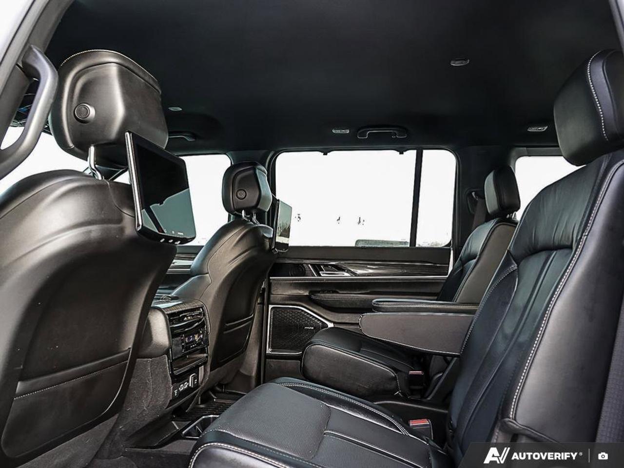 2022 Jeep Wagoneer Series IIISERIES III, 5.7L V8, AWD, LEATHER, NAV, Photo