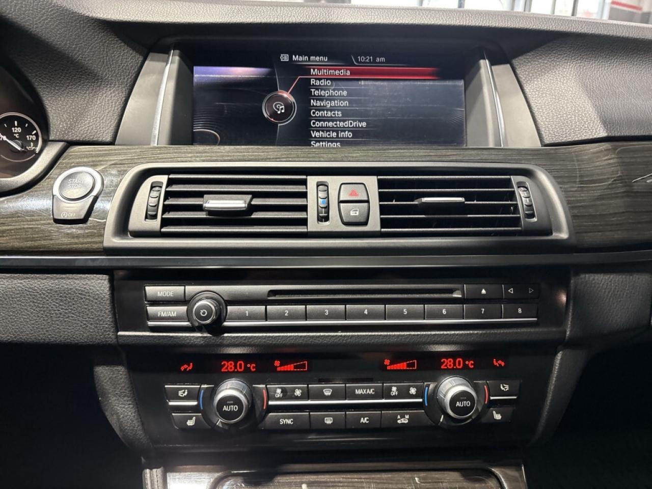 2015 BMW 528 xDrive M Sport Pkg/NAVI/Leather/Sunroof/ Amazing C Photo