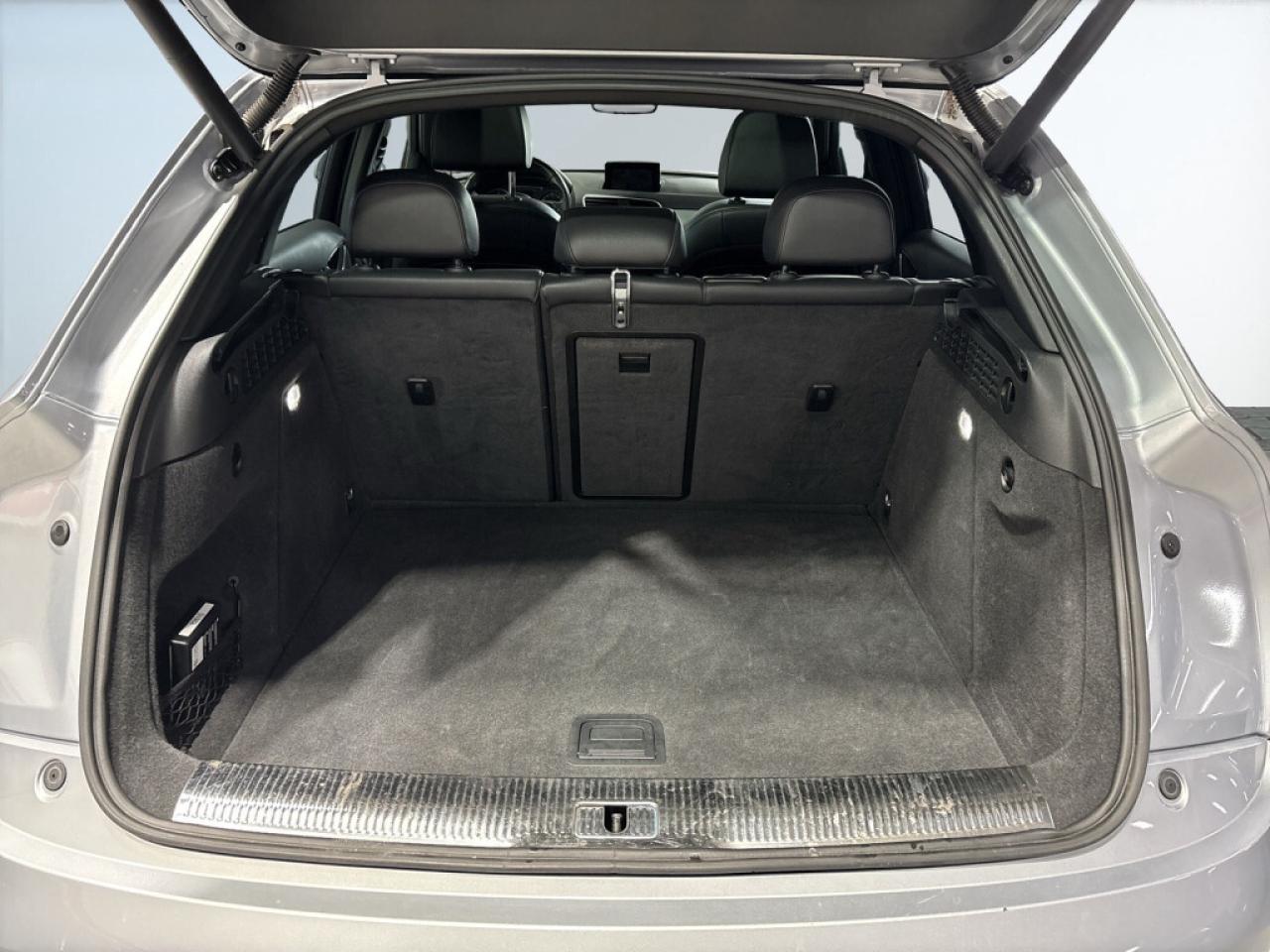 2018 Audi Q3 2.0 TFSI Progressiv S Line/Leather/NAVI/Sunroof/Cl Photo