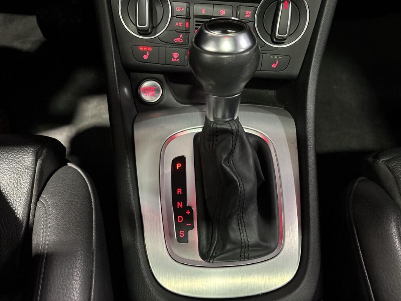 2018 Audi Q3 2.0 TFSI Progressiv S Line/Leather/NAVI/Sunroof/Cl Photo