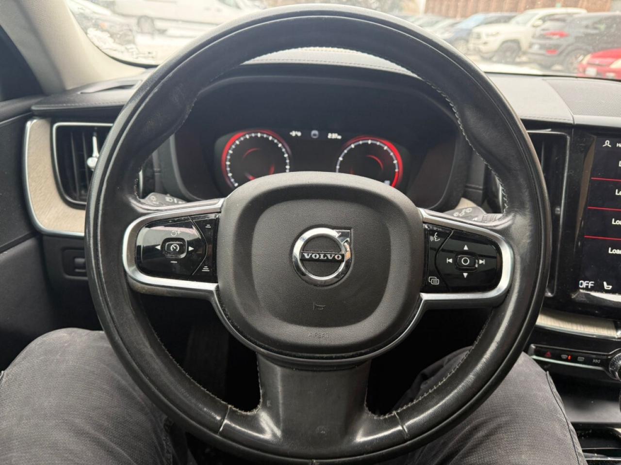 2020 Volvo XC60 T6 Inscription  AWD /Clean Carfax/Service Records/ Photo