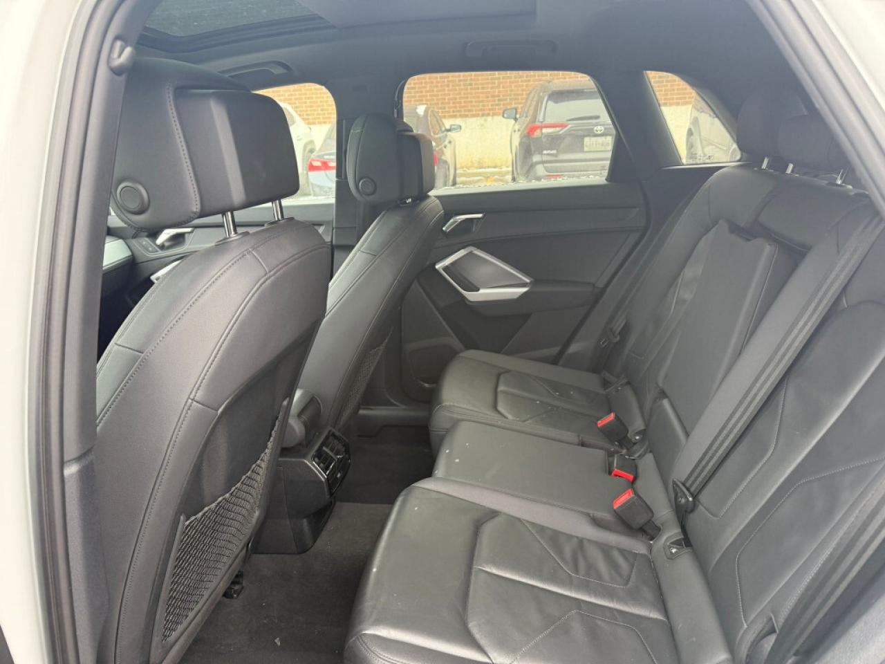 2022 Audi Q3 Quattro/ NAVI/ Aple Car Play/Leather/ Sunroof/Clea Photo