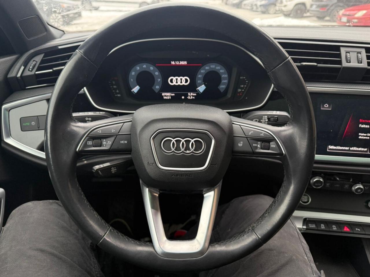 2022 Audi Q3 Quattro/ NAVI/ Aple Car Play/Leather/ Sunroof/Clea Photo