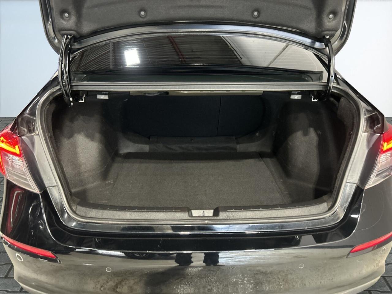 2022 Honda Civic Touring/Leather/NAVI/Sunroof/Drive Assist/Clean Ca Photo