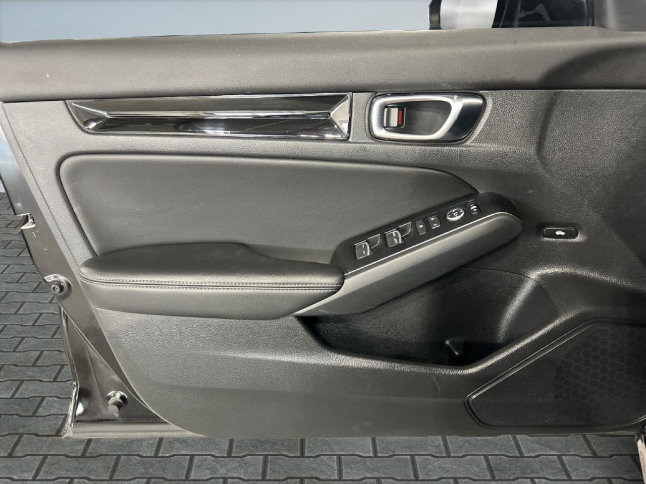 2022 Honda Civic Touring/Leather/NAVI/Sunroof/Drive Assist/Clean Ca Photo