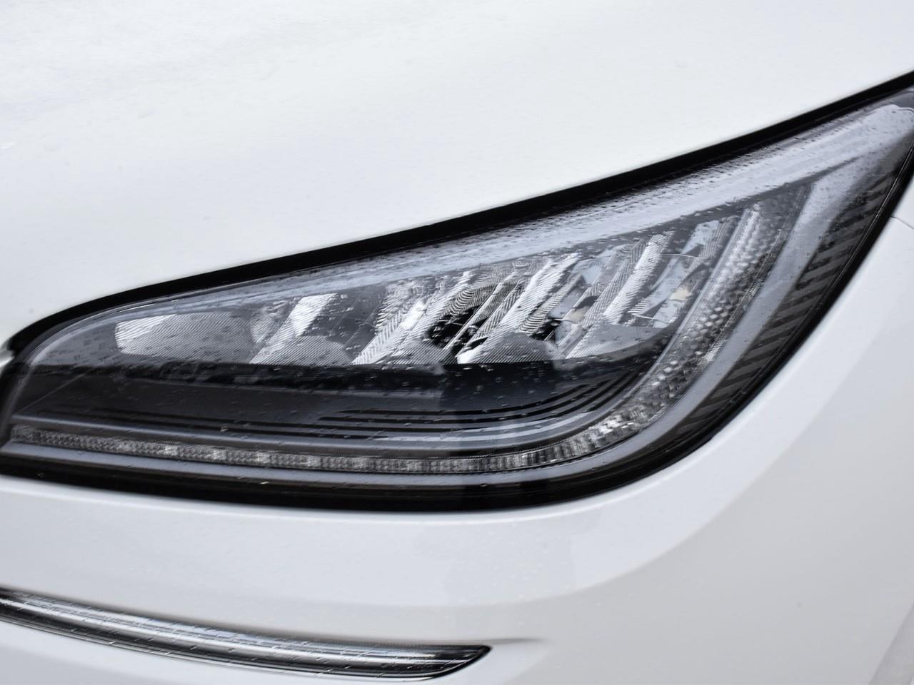 2022 Lincoln Corsair Reserve Panoroof   Jet Pkg   Elements Package Photo