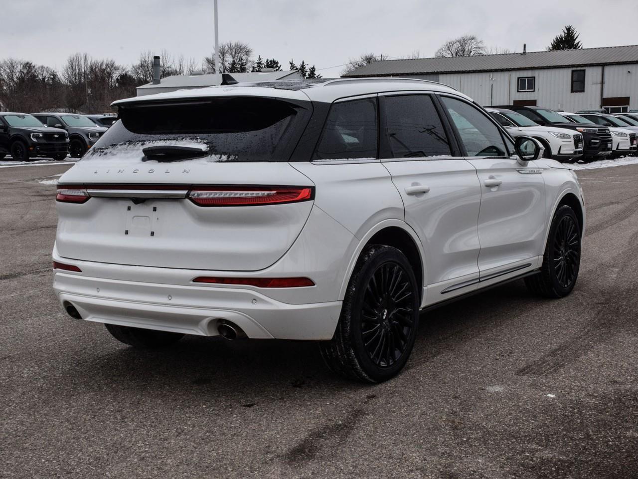 2022 Lincoln Corsair Reserve Panoroof   Jet Pkg   Elements Package Photo