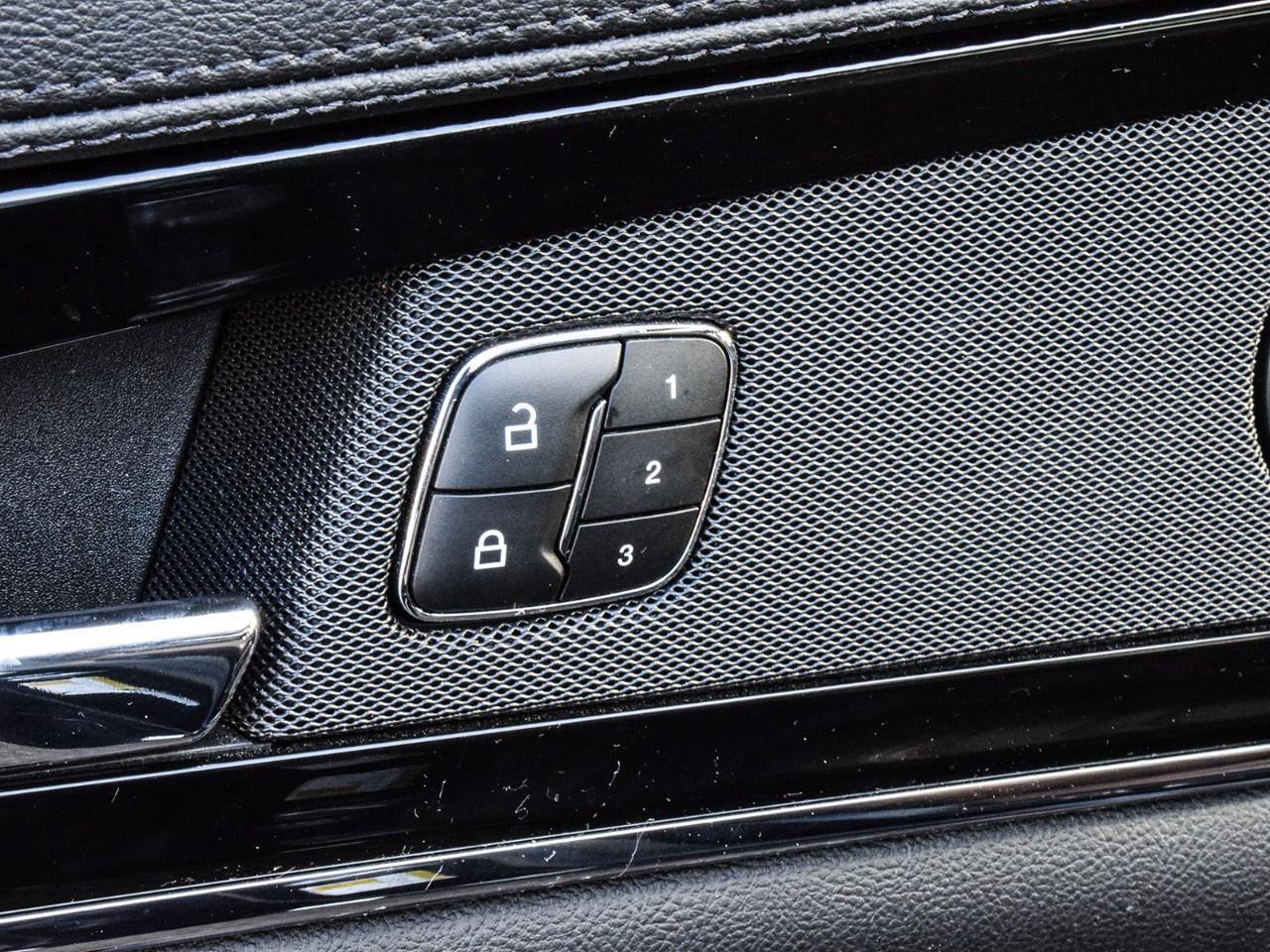 2023 Lincoln Nautilus Reserve 2.7L V6   Class II Tow Pkg   Jet Pkg Photo